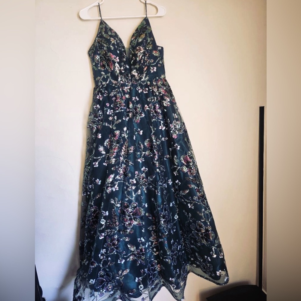 Beautiful  brand new prom dress, worn one time .